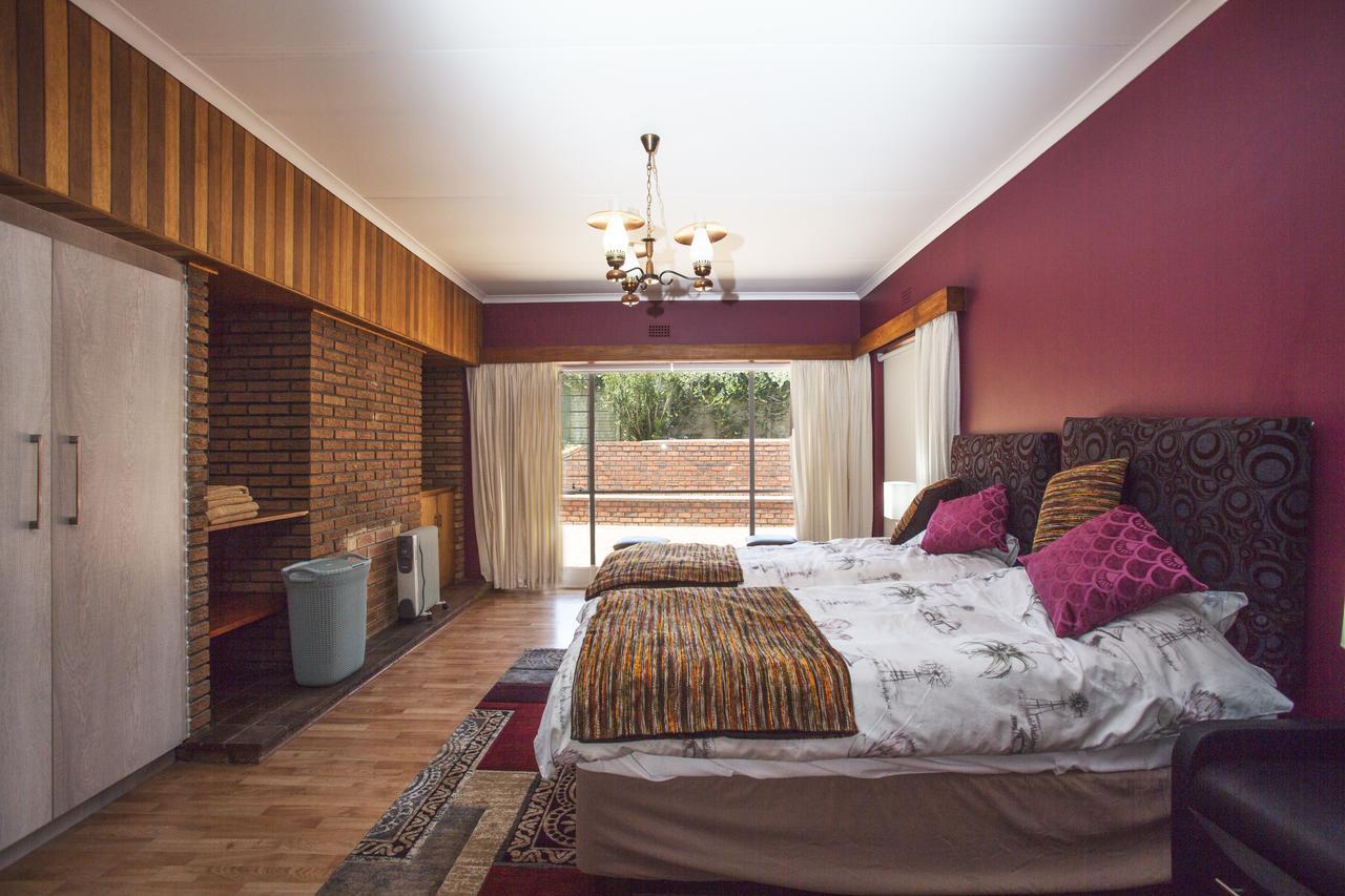 Chalet No. 2 Petunia Johannesburg Buitenkant foto