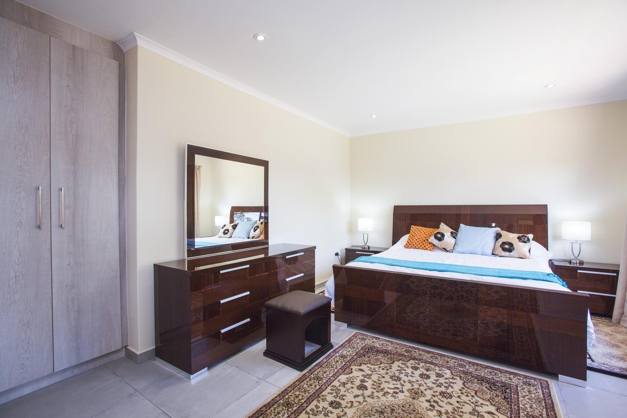 Chalet No. 2 Petunia Johannesburg Buitenkant foto